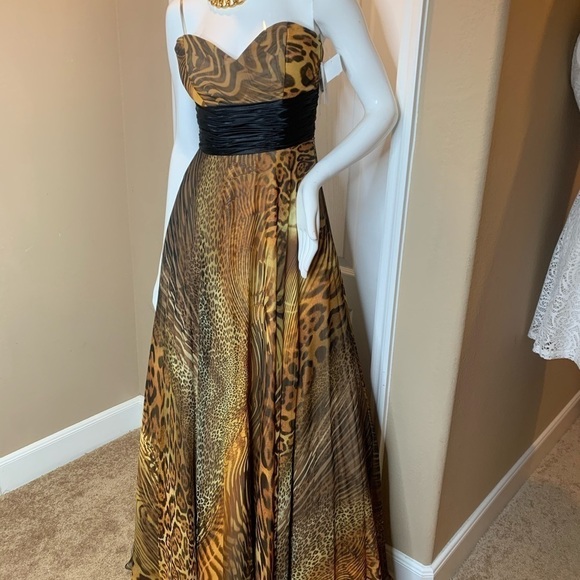 Luxury Leopard New Gown dress to impress - Picture 1 of 13